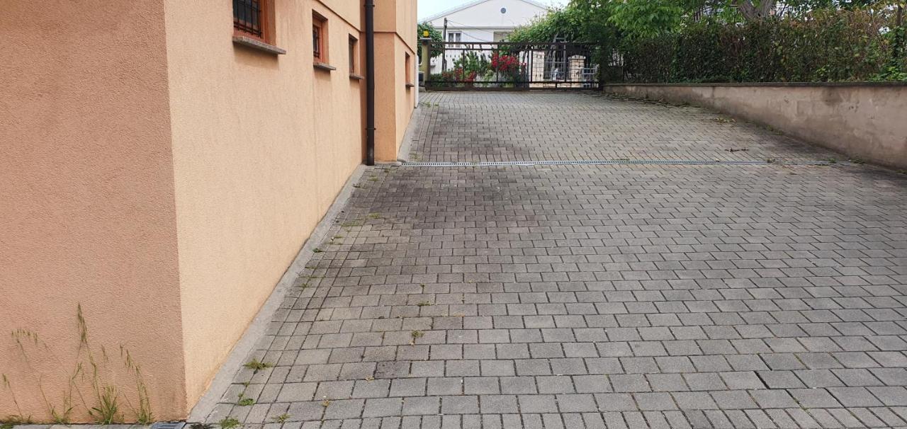 Апартаменты Santa Eufemia Rovinj 10Min Walk To City & Free Garage Parking Экстерьер фото